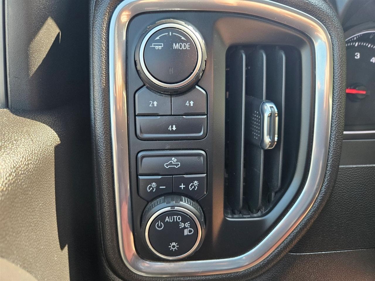 Chevrolet Silverado 3500HD 4WD Crew Cab 159" LT 2023
