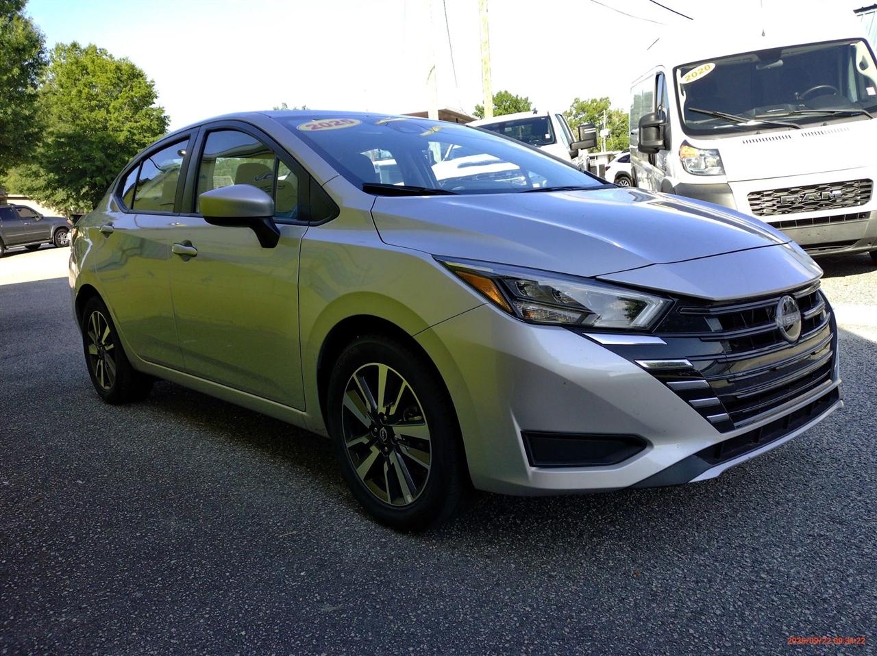 Nissan Versa SV CVT 2025