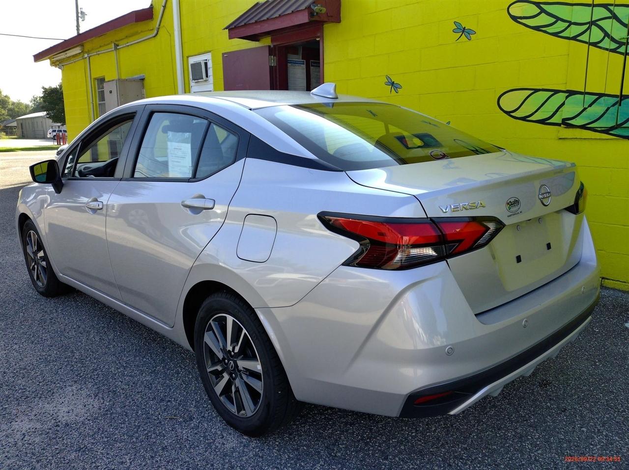 Nissan Versa SV CVT 2025
