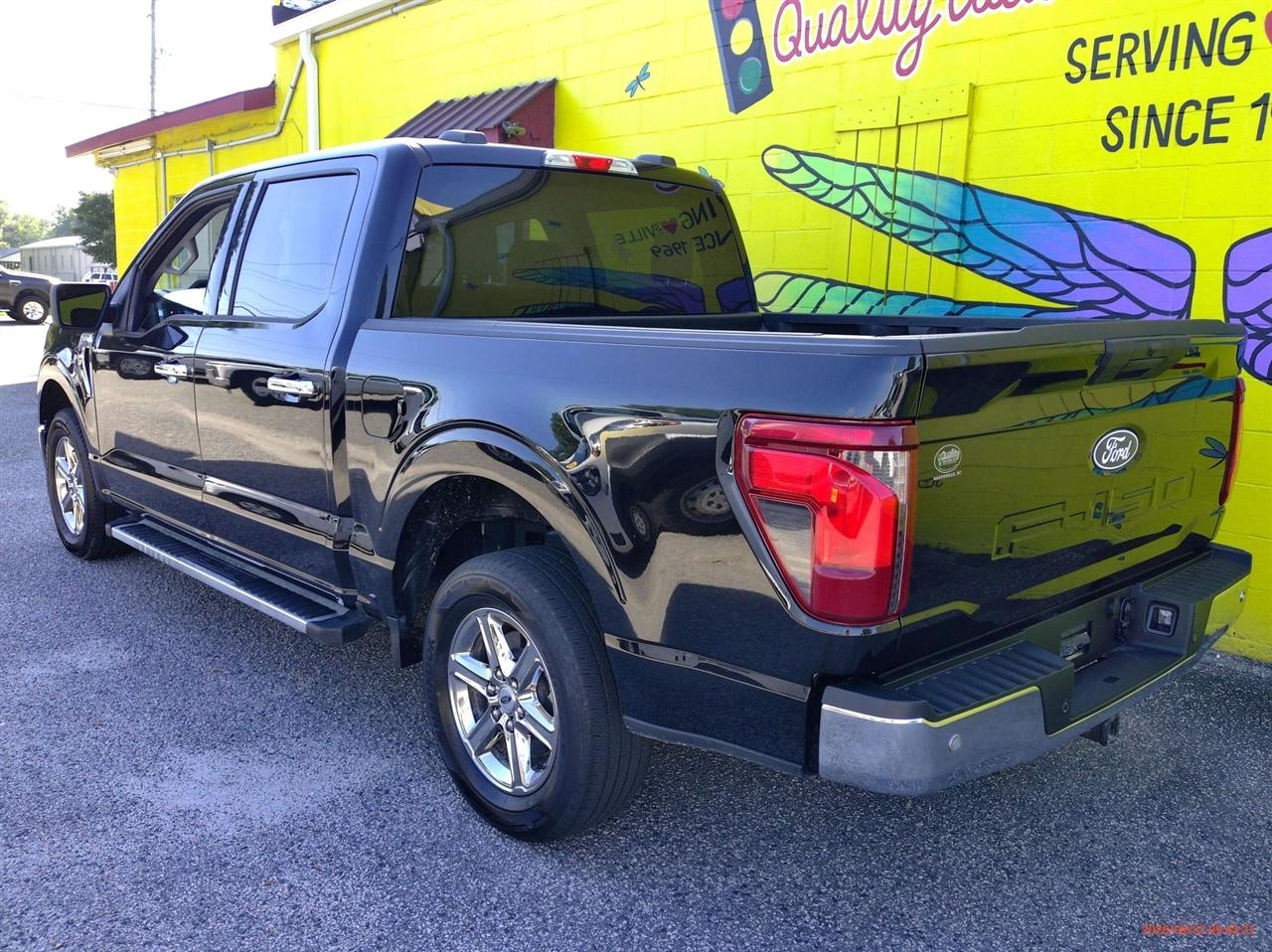 Ford F-150 XLT 2WD SuperCrew 5.5' Box 2025