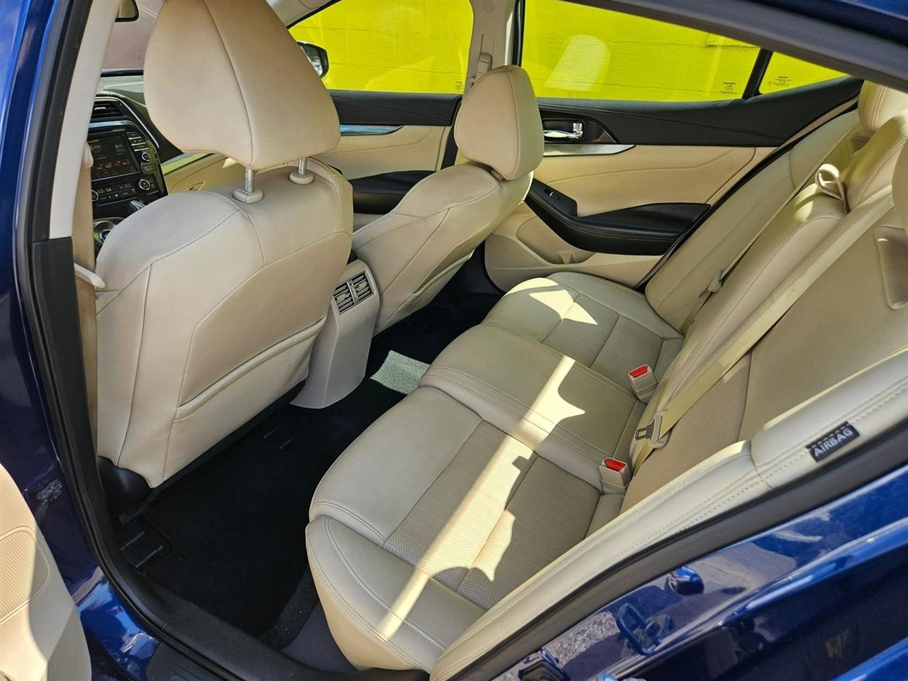 Nissan Maxima SV 3.5L 2021