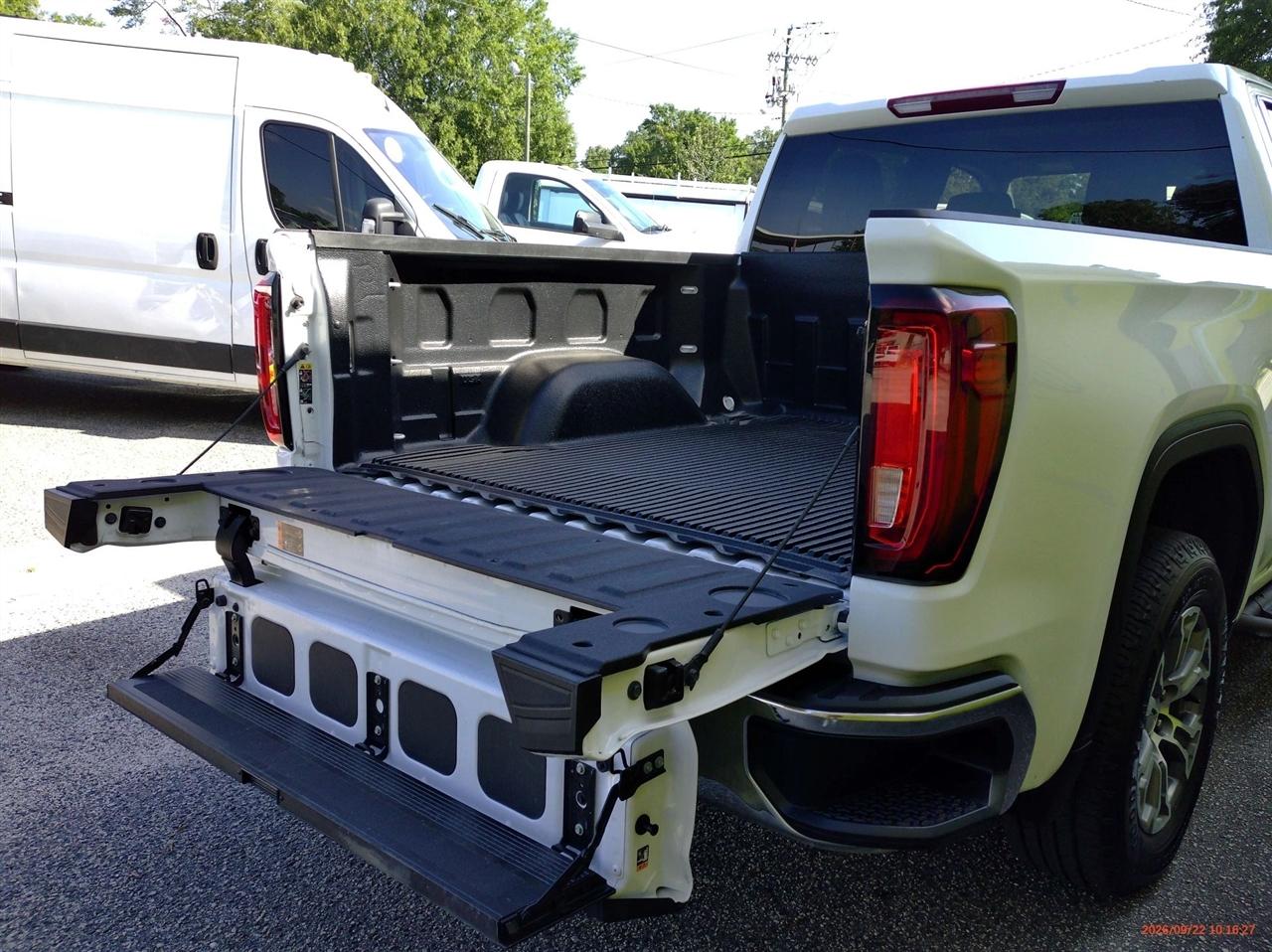GMC Sierra 1500 2WD Crew Cab 147" SLT 2026