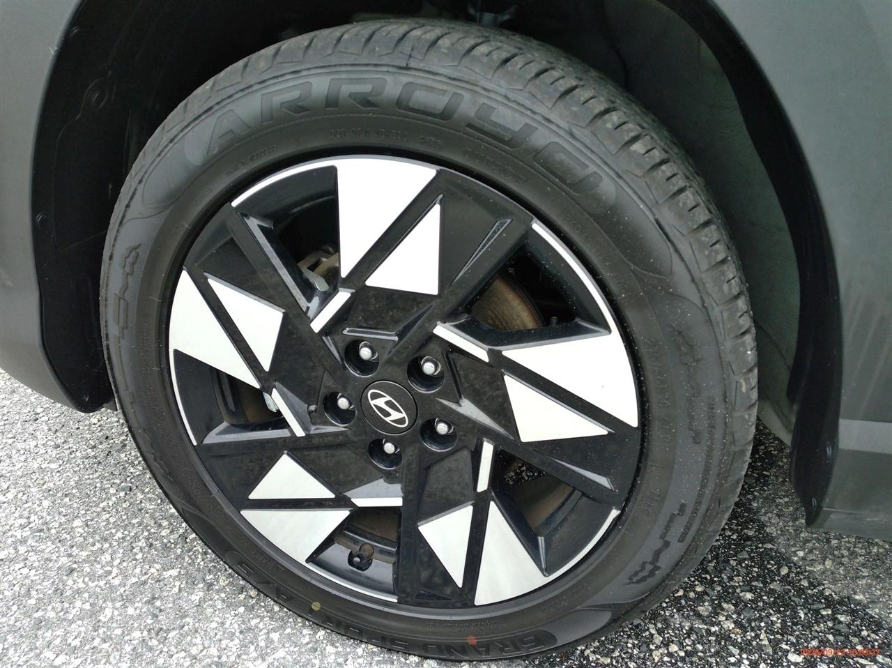 Hyundai Kona SEL FWD 2025