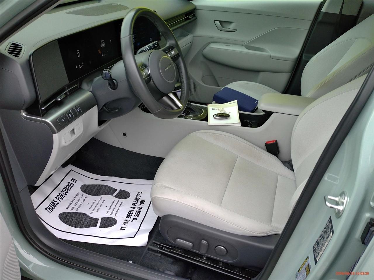 Hyundai Kona SEL FWD 2025
