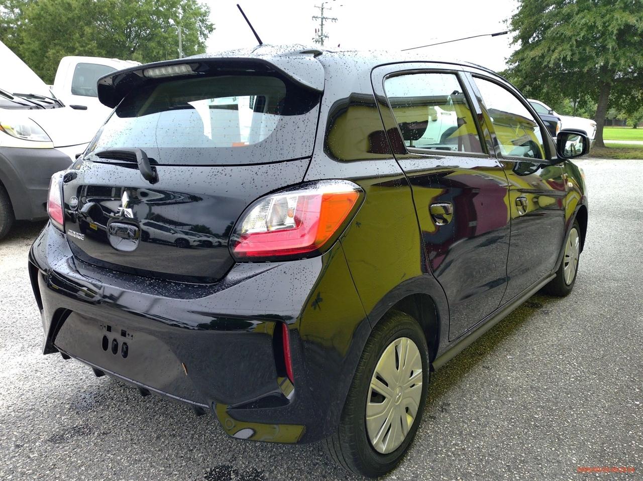 Mitsubishi Mirage ES CVT 2024