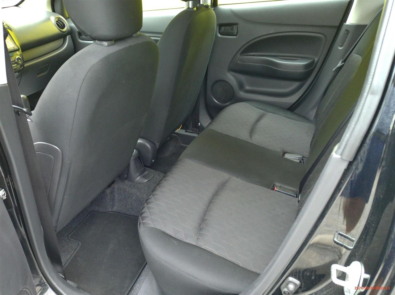 Mitsubishi Mirage ES CVT 2024
