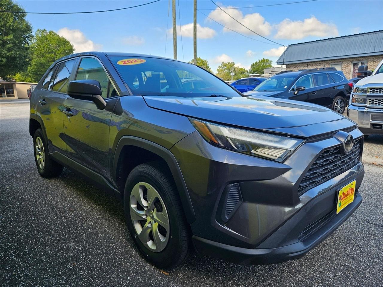 Toyota RAV4 LE AWD (Natl) 2023