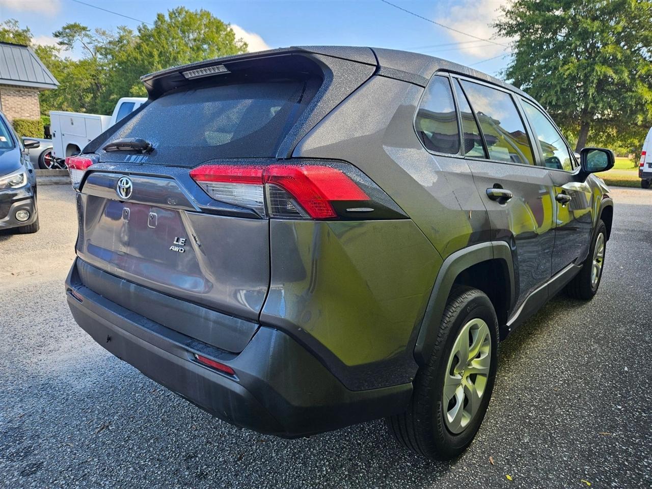 Toyota RAV4 LE AWD (Natl) 2023