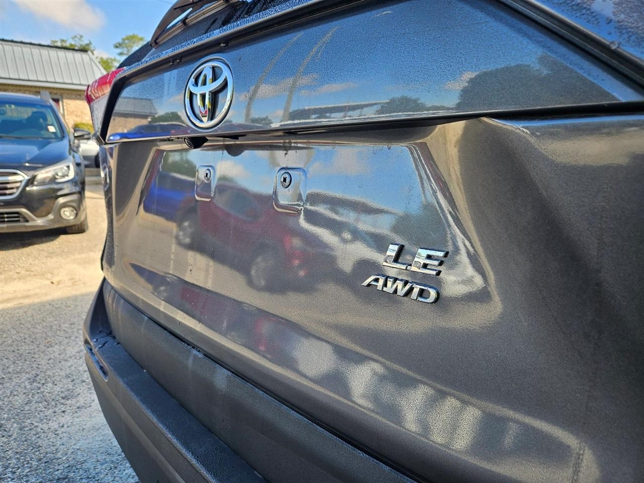 Toyota RAV4 LE AWD (Natl) 2023