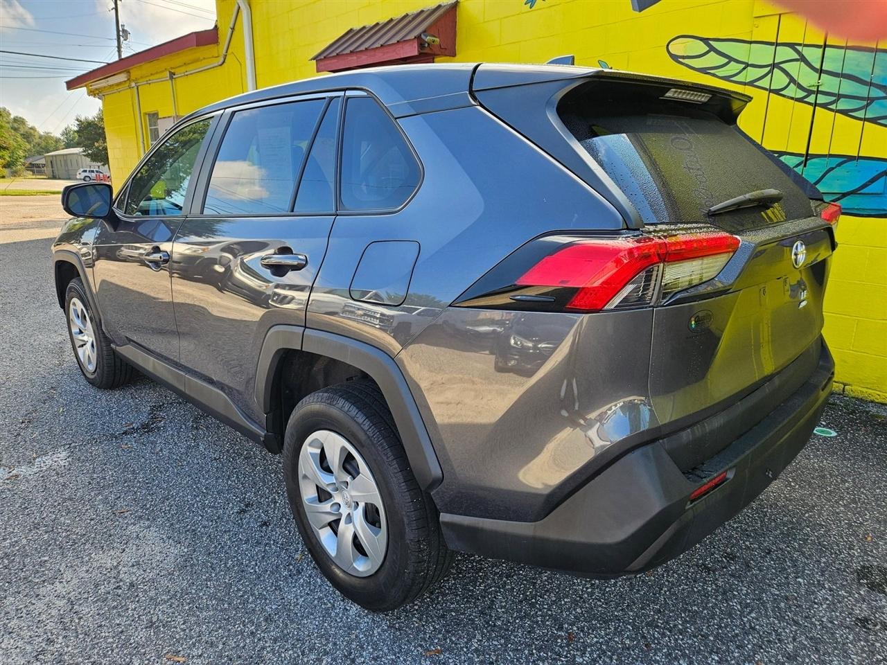 Toyota RAV4 LE AWD (Natl) 2023