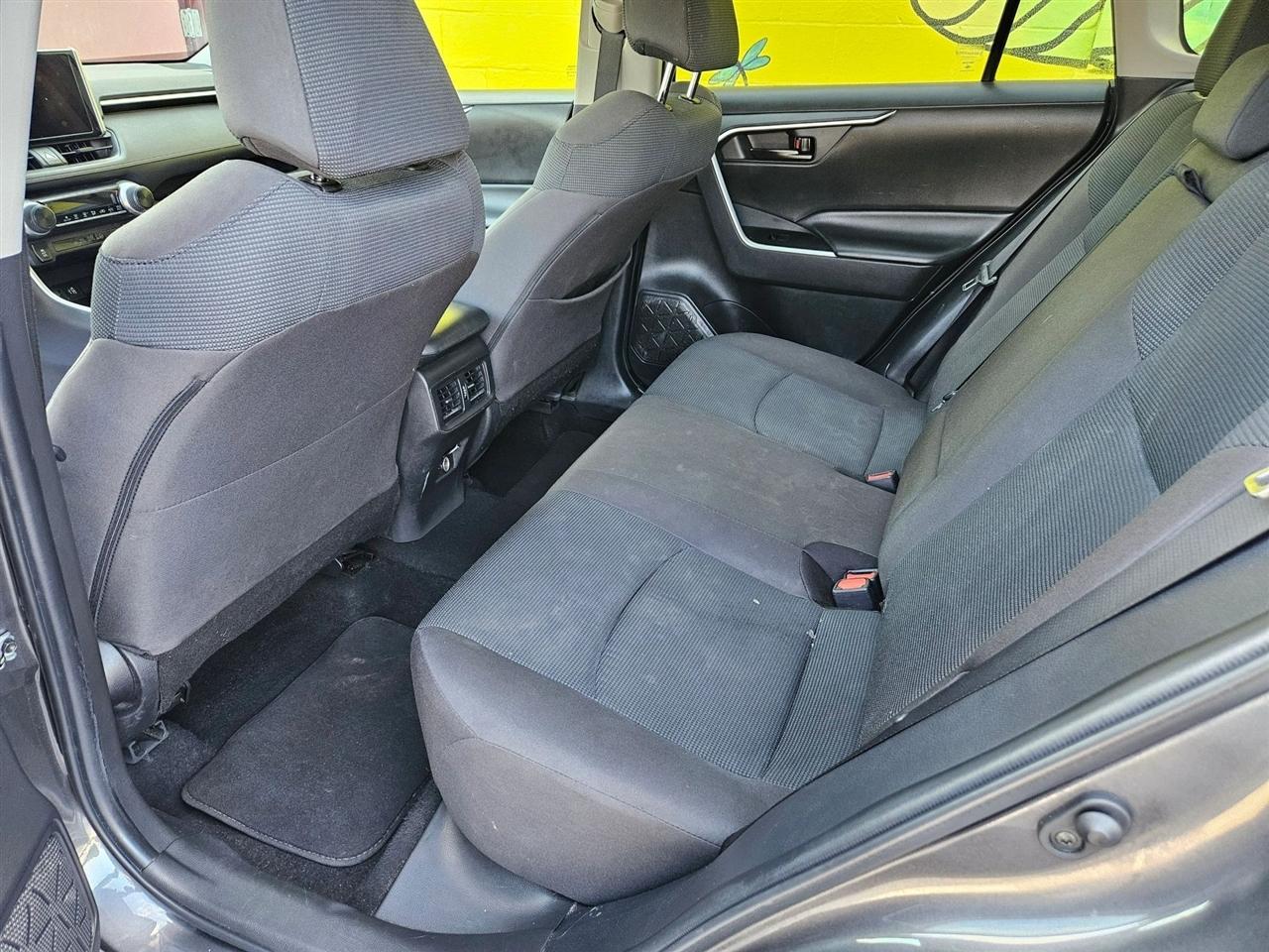 Toyota RAV4 LE AWD (Natl) 2023