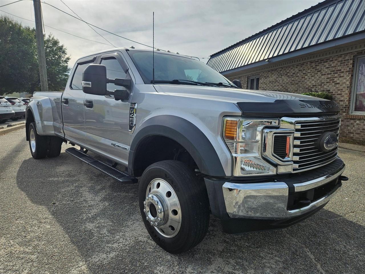 Ford Super Duty F-450 DRW King Ranch 4WD Crew Cab 8' Box 2022