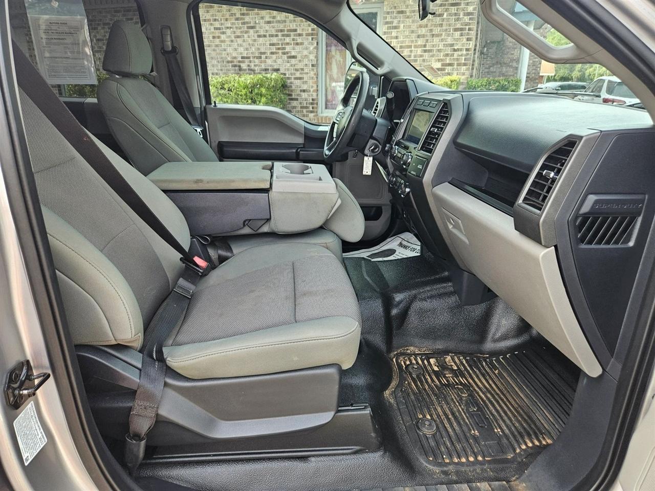 Ford Super Duty F-450 DRW King Ranch 4WD Crew Cab 8' Box 2022