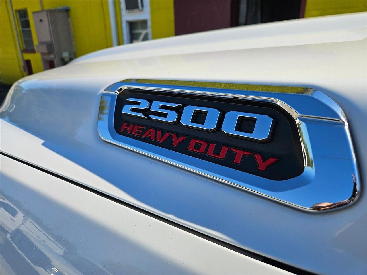 RAM 2500 Tradesman 4x4 Crew Cab 6'4" Box 2019