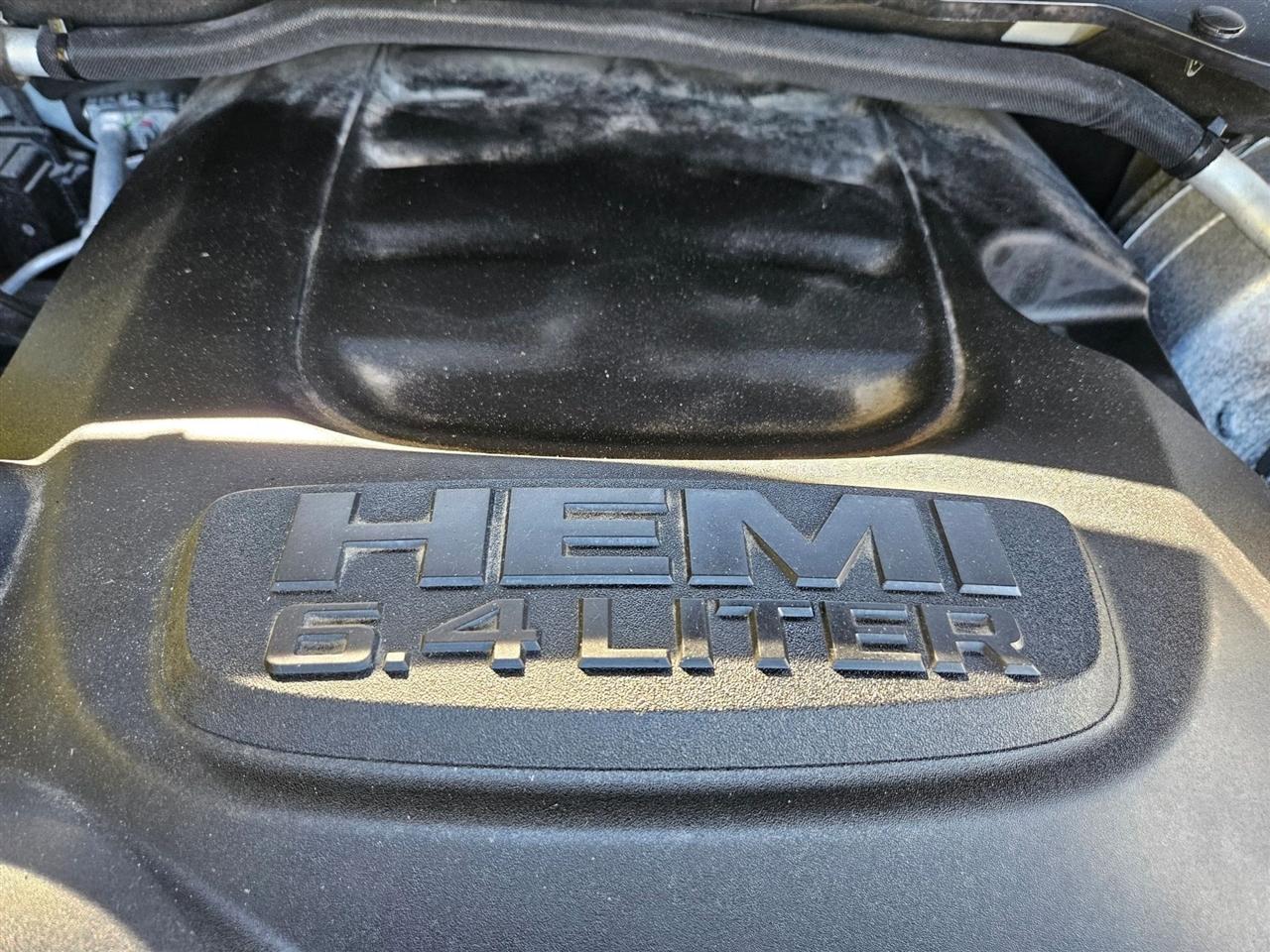 RAM 2500 Tradesman 4x4 Crew Cab 6'4" Box 2019