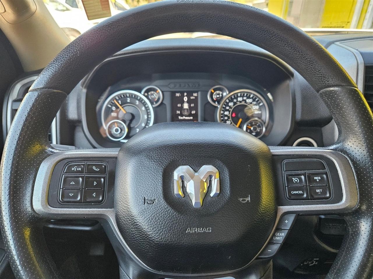 RAM 2500 Tradesman 4x4 Crew Cab 6'4" Box 2019
