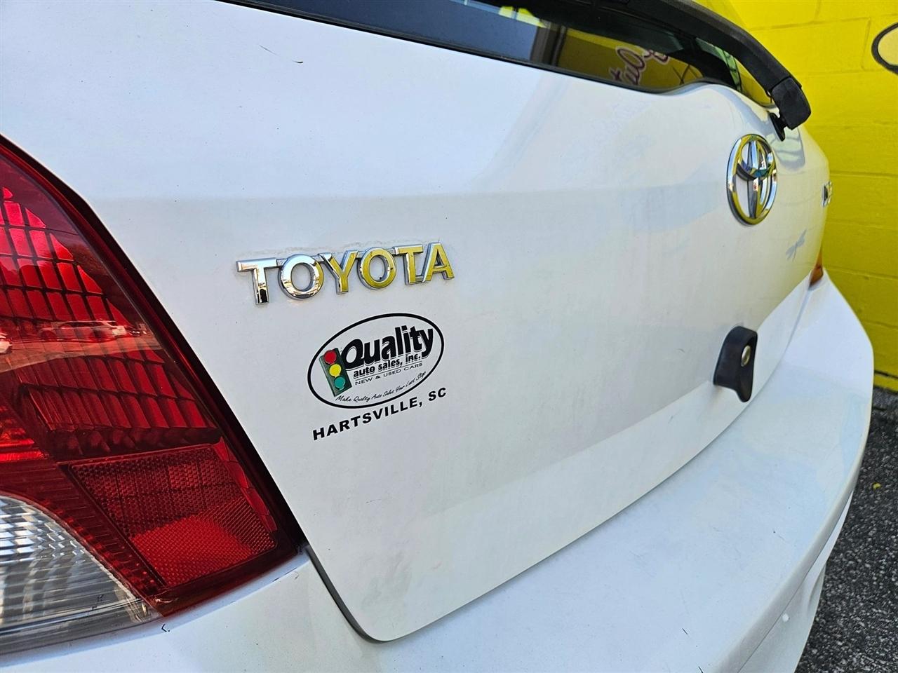 Toyota Yaris 3dr LB Man (Natl) 2010