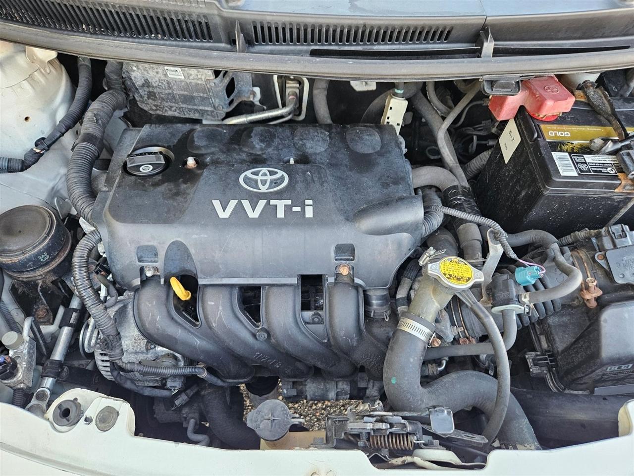 Toyota Yaris 3dr LB Man (Natl) 2010