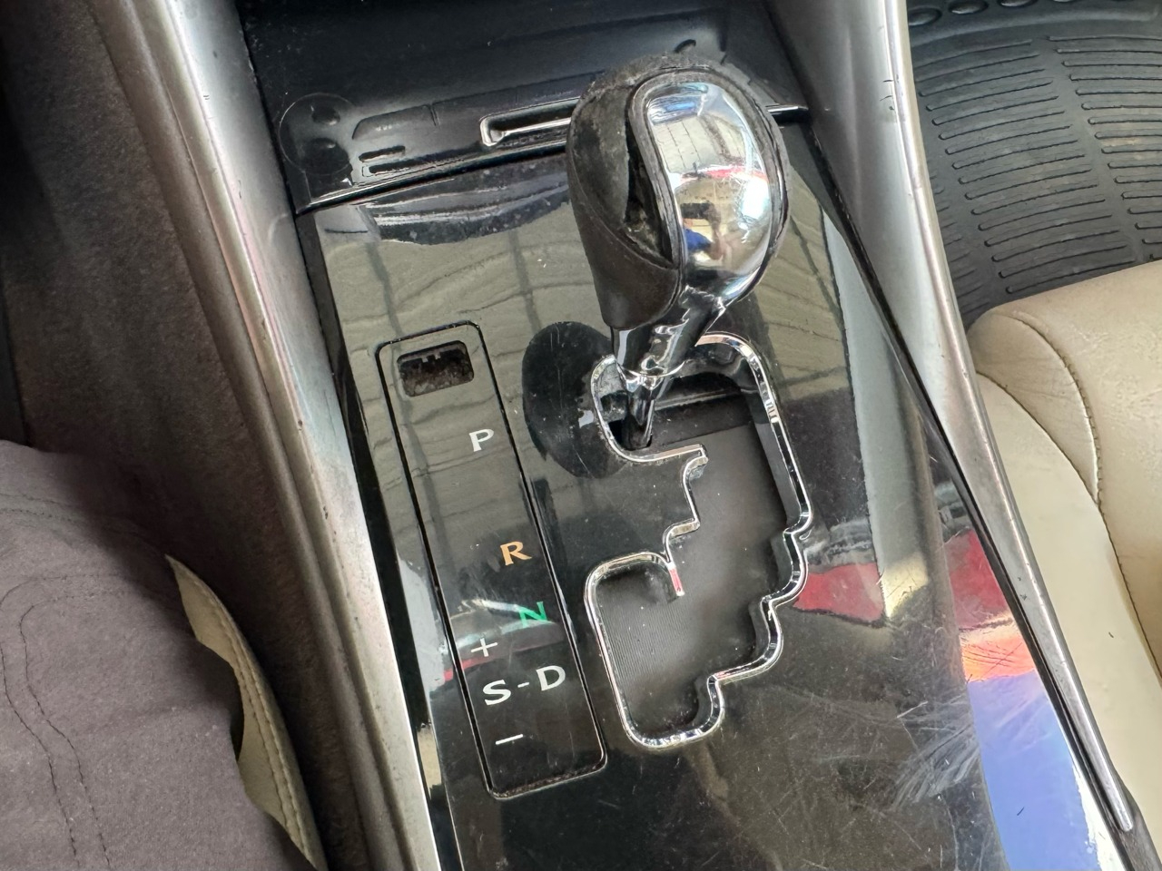 Lexus IS  2012 Lexus IS  2012