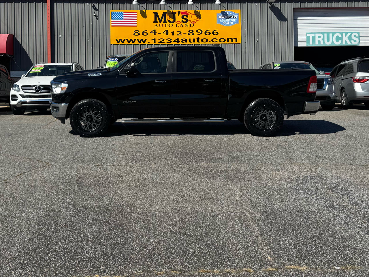 RAM 1500 Big Horn Crew Cab 4WD 2019 RAM 1500 Big Horn Crew Cab 4WD 2019