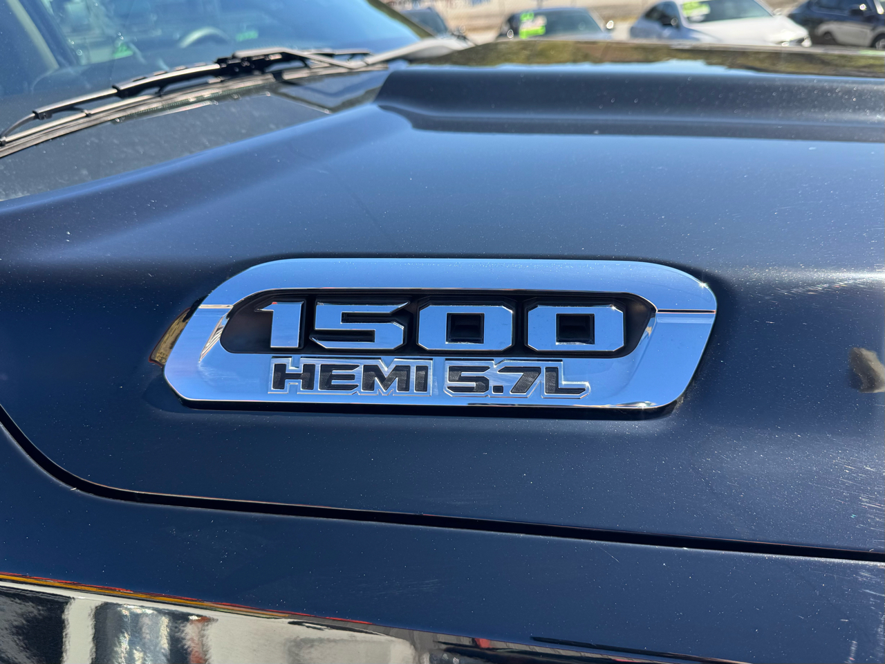 RAM 1500 Big Horn Crew Cab 4WD 2019 RAM 1500 Big Horn Crew Cab 4WD 2019