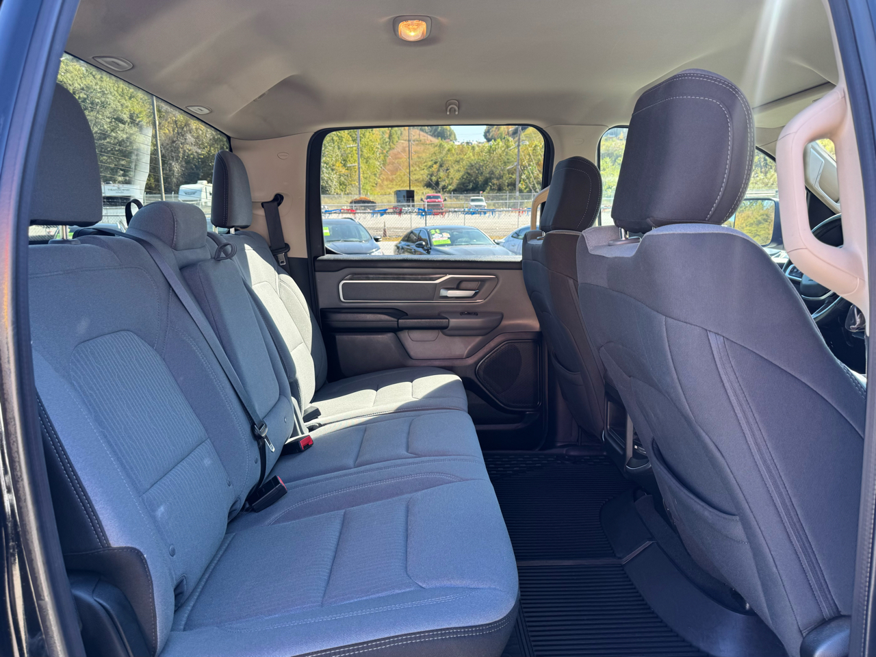 RAM 1500 Big Horn Crew Cab 4WD 2019 RAM 1500 Big Horn Crew Cab 4WD 2019