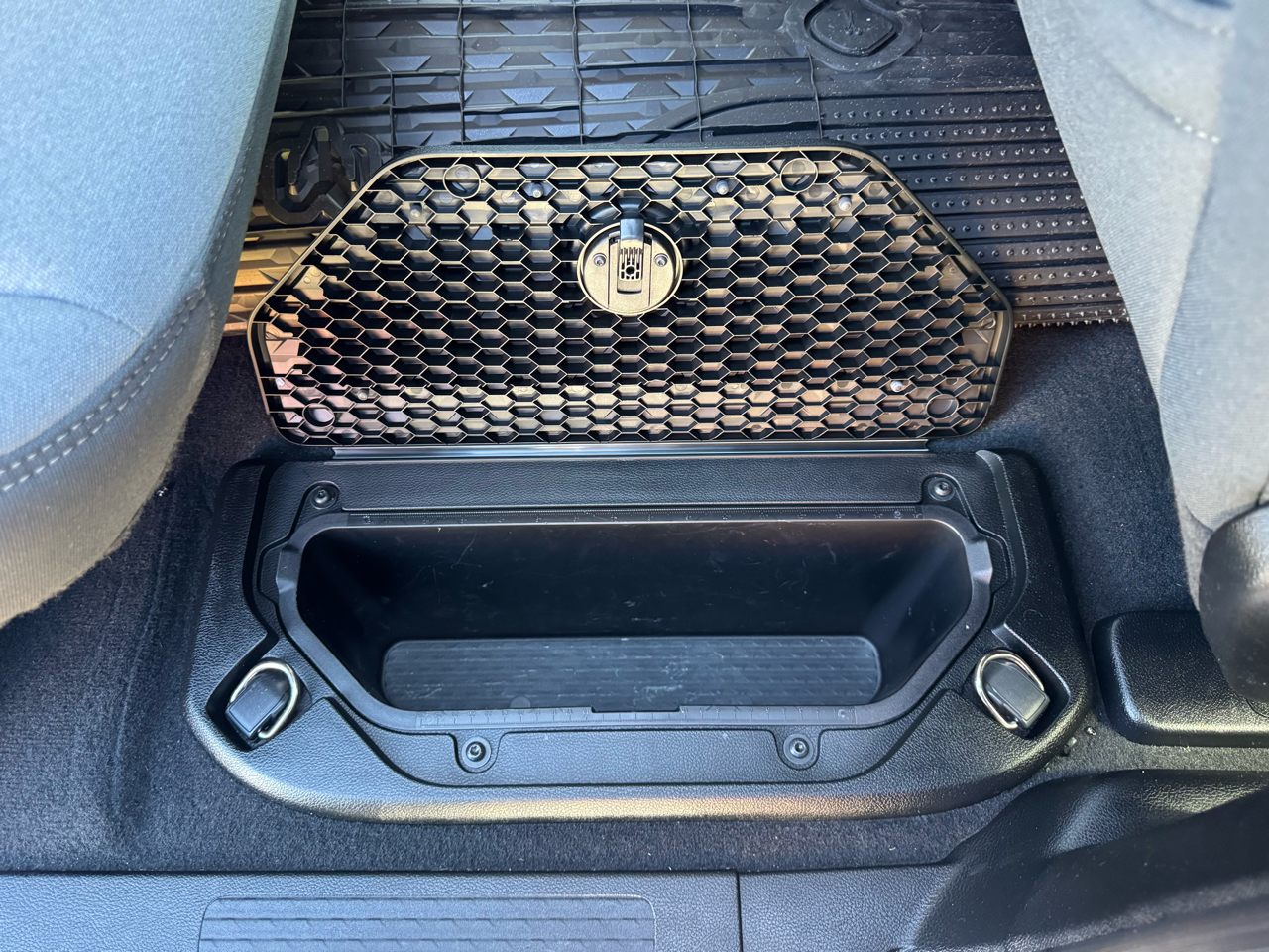 RAM 1500 Big Horn Crew Cab 4WD 2019 RAM 1500 Big Horn Crew Cab 4WD 2019