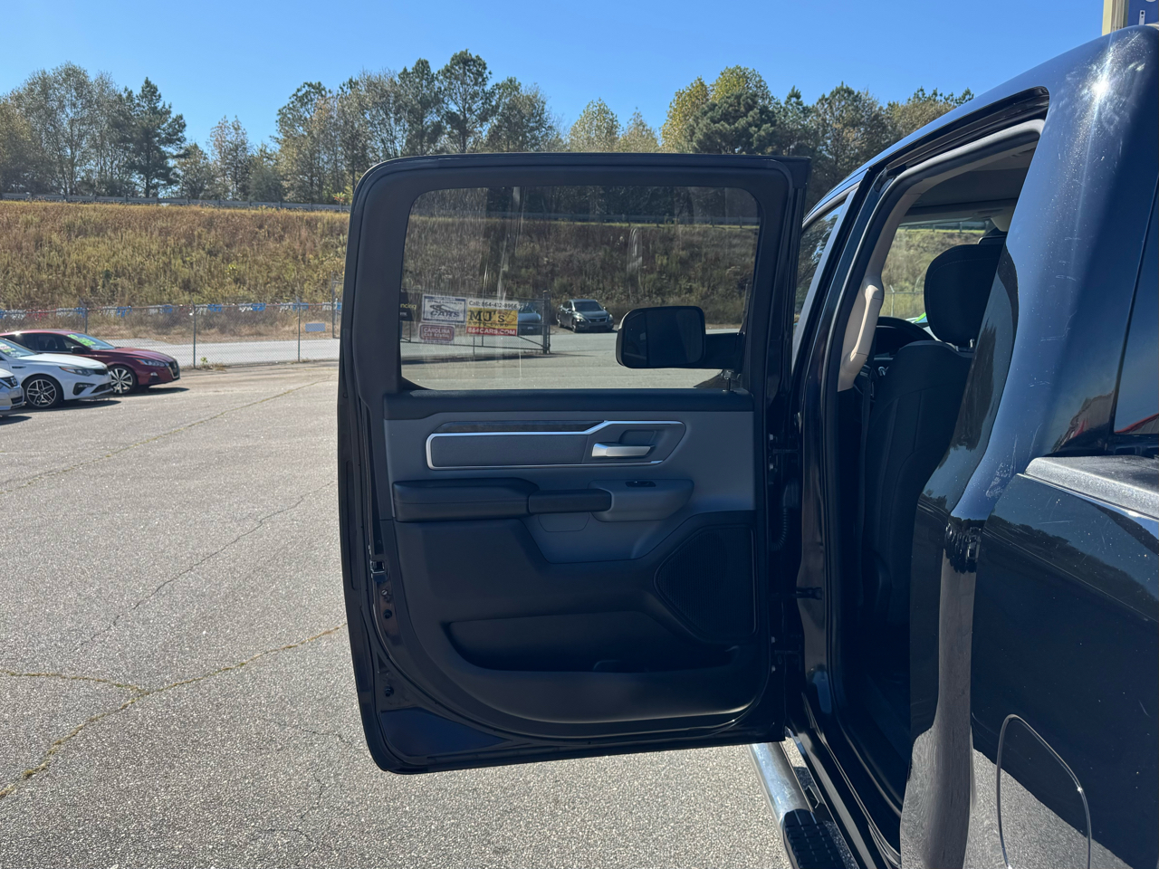 RAM 1500 Big Horn Crew Cab 4WD 2019 RAM 1500 Big Horn Crew Cab 4WD 2019