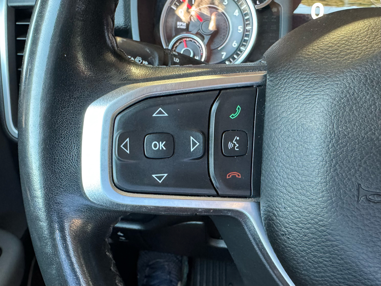 RAM 1500 Big Horn Crew Cab 4WD 2019 RAM 1500 Big Horn Crew Cab 4WD 2019