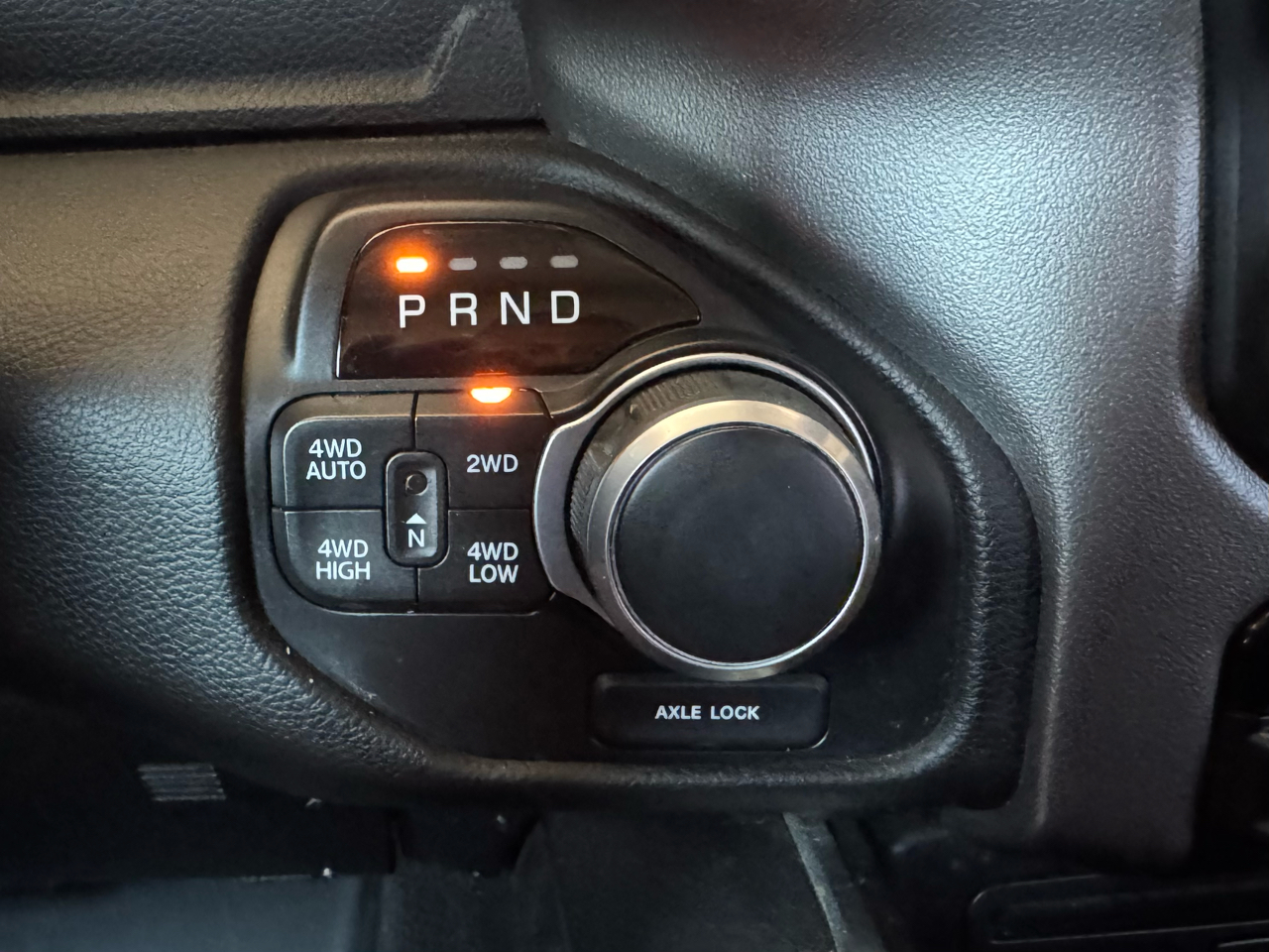 RAM 1500 Big Horn Crew Cab 4WD 2019 RAM 1500 Big Horn Crew Cab 4WD 2019