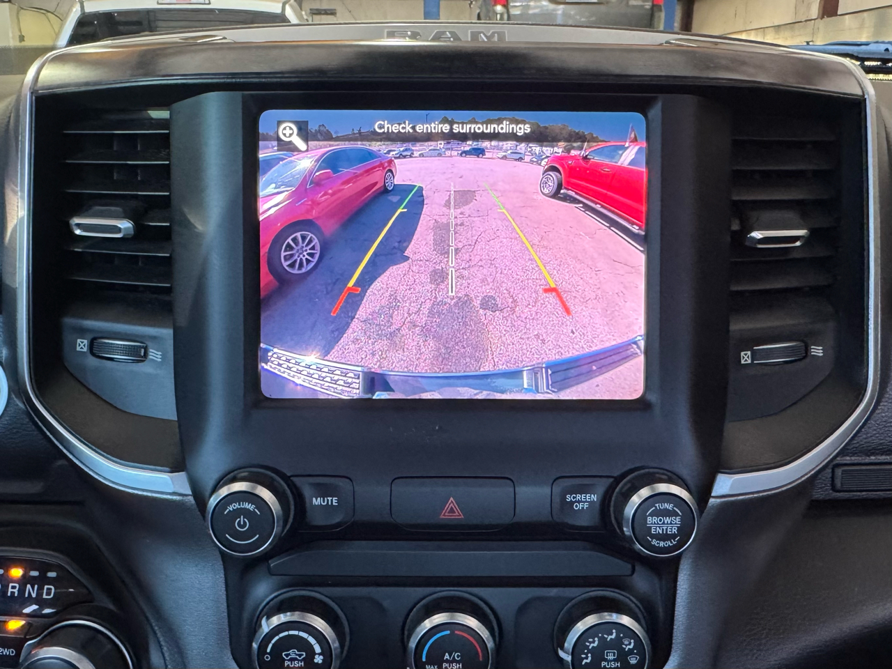 RAM 1500 Big Horn Crew Cab 4WD 2019 RAM 1500 Big Horn Crew Cab 4WD 2019