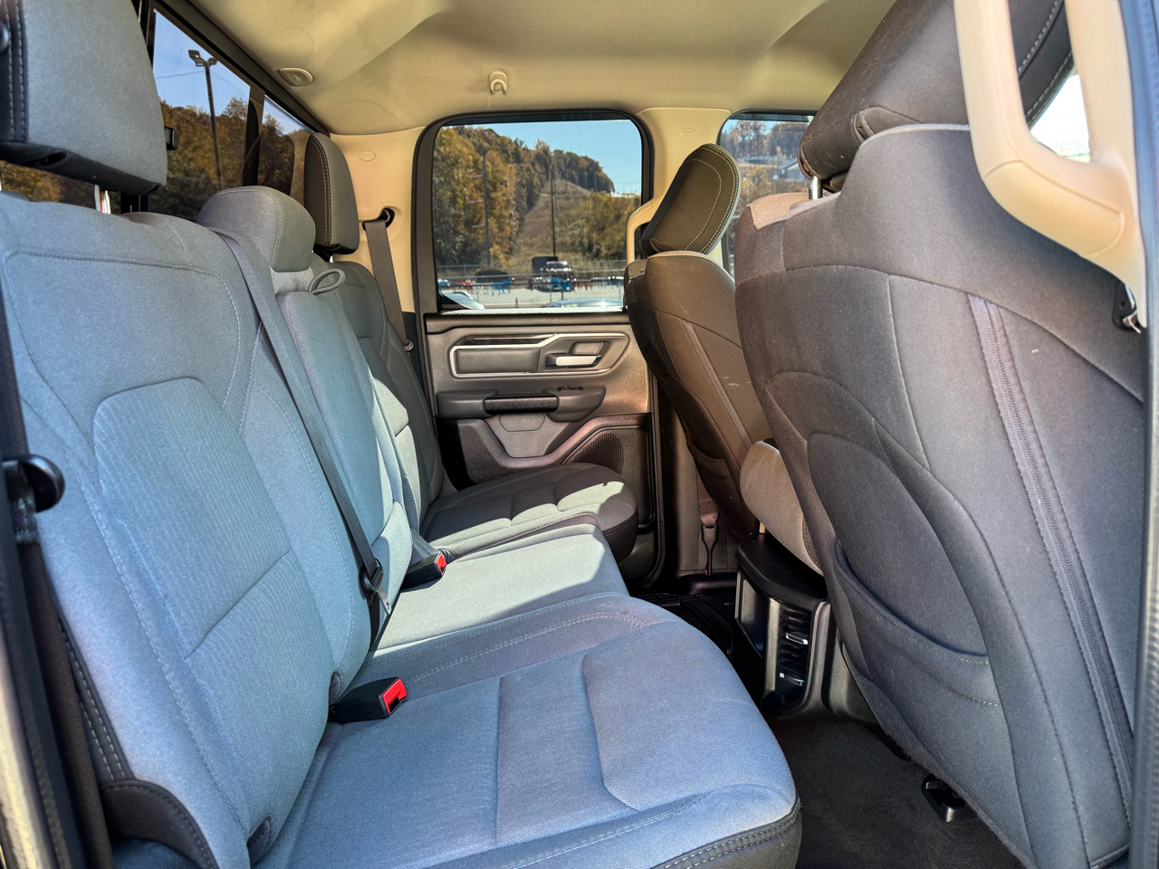 RAM 1500 Big Horn Quad Cab 4WD 2020