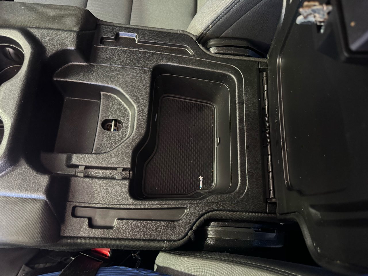 RAM 1500 Big Horn Quad Cab 4WD 2020