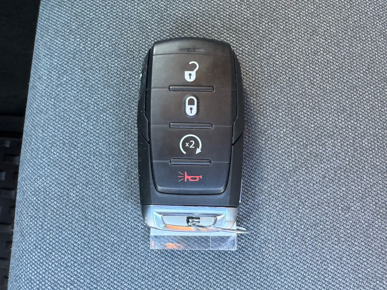 RAM 1500 Big Horn Quad Cab 4WD 2020