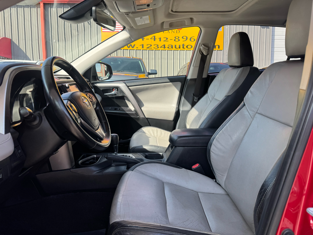 Toyota RAV4 XLE 2017