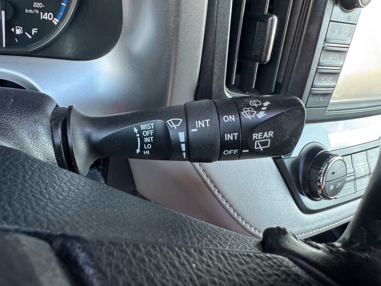 Toyota RAV4 XLE 2017