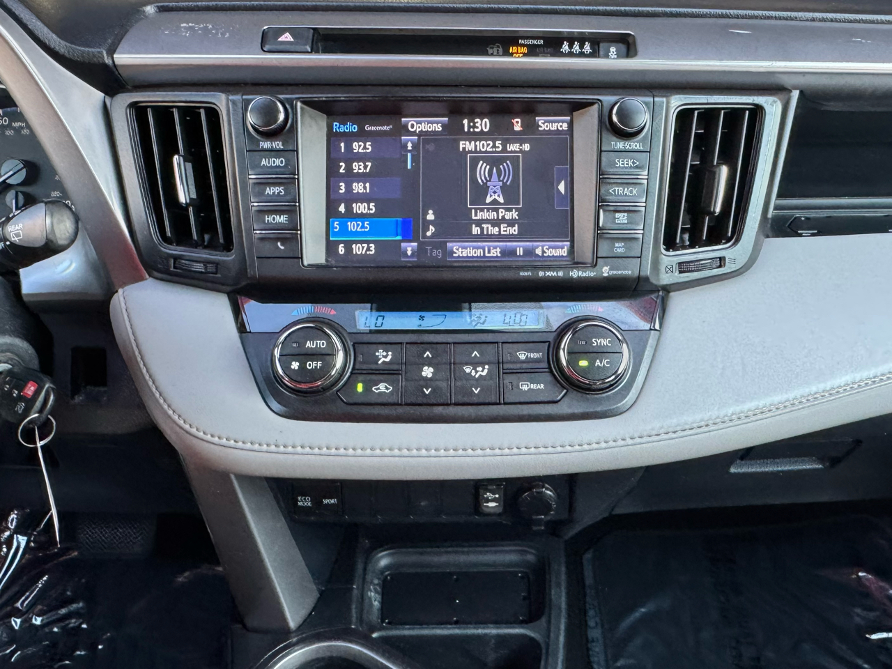 Toyota RAV4 XLE 2017