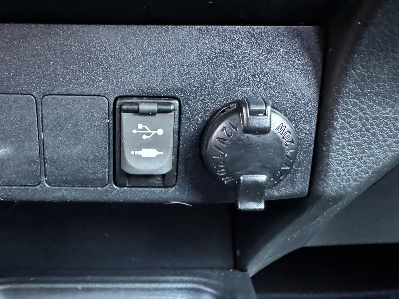 Toyota RAV4 XLE 2017