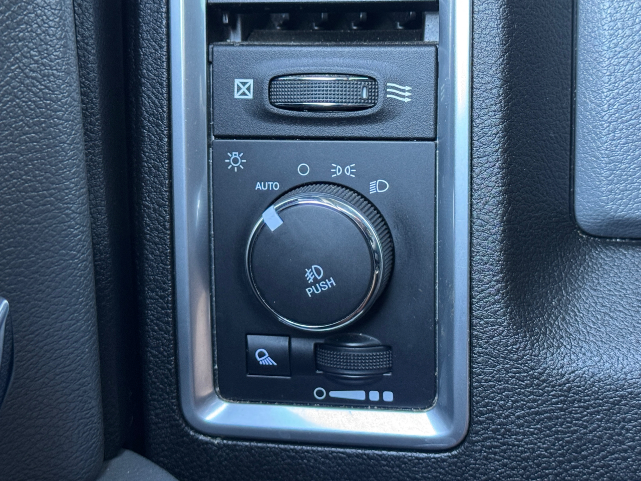 RAM 1500 Classic  2019