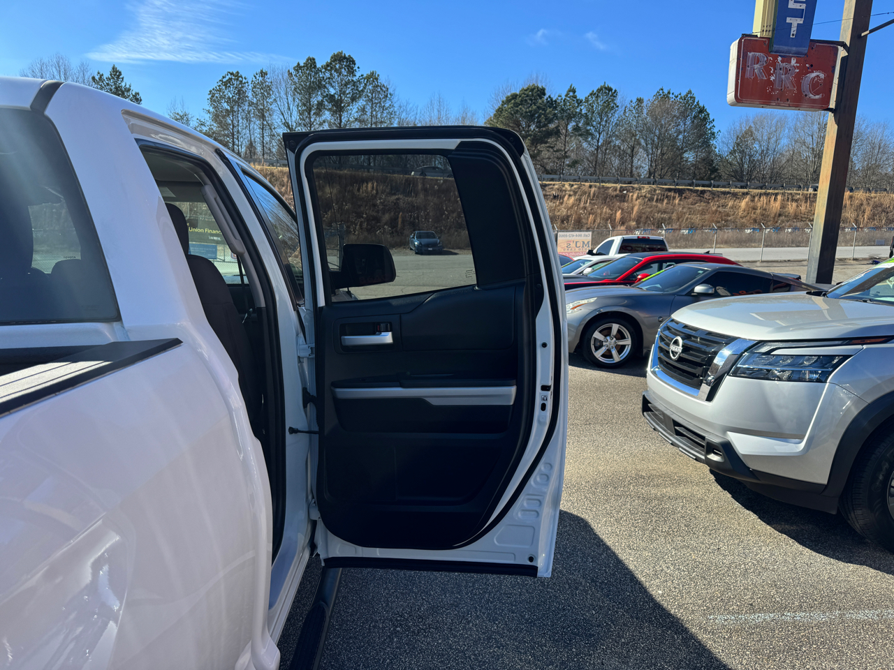 Toyota Tundra SR5 Double Cab 5.7L 4WD 2019