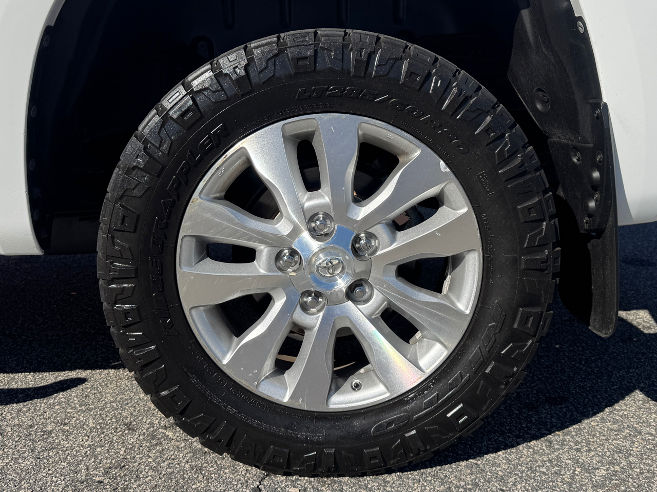 Toyota Tundra SR5 Double Cab 5.7L 4WD 2019