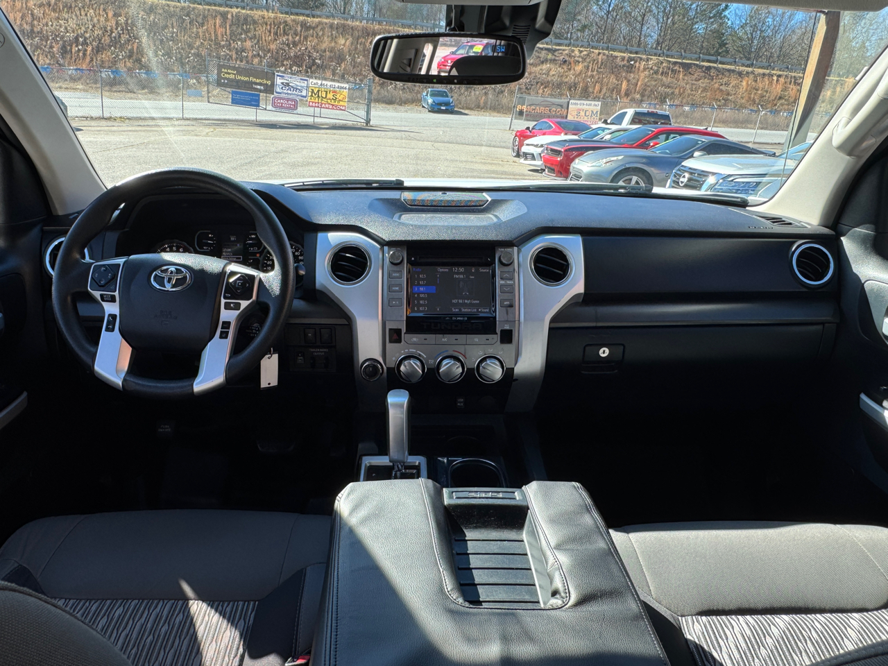 Toyota Tundra SR5 Double Cab 5.7L 4WD 2019