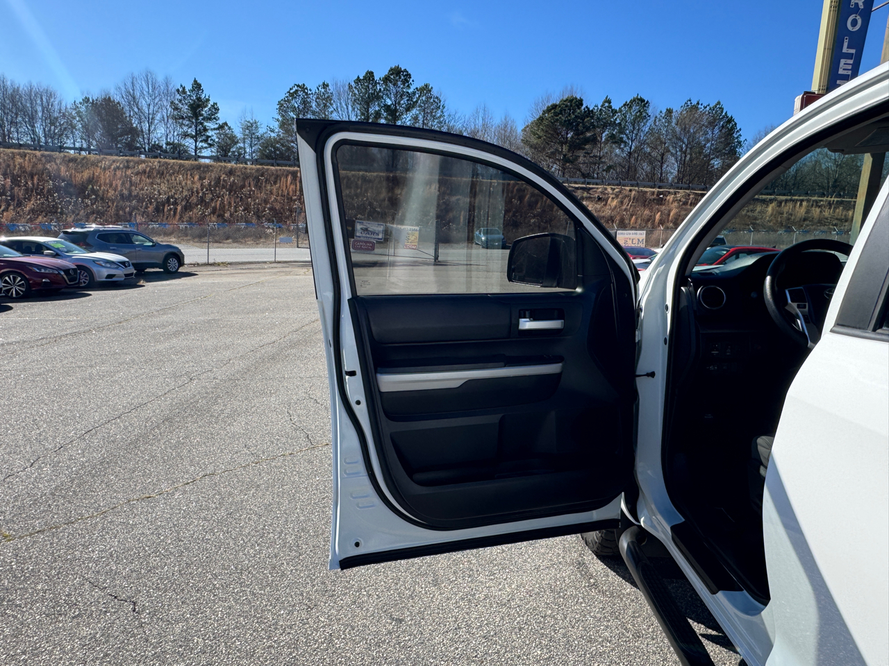 Toyota Tundra SR5 Double Cab 5.7L 4WD 2019