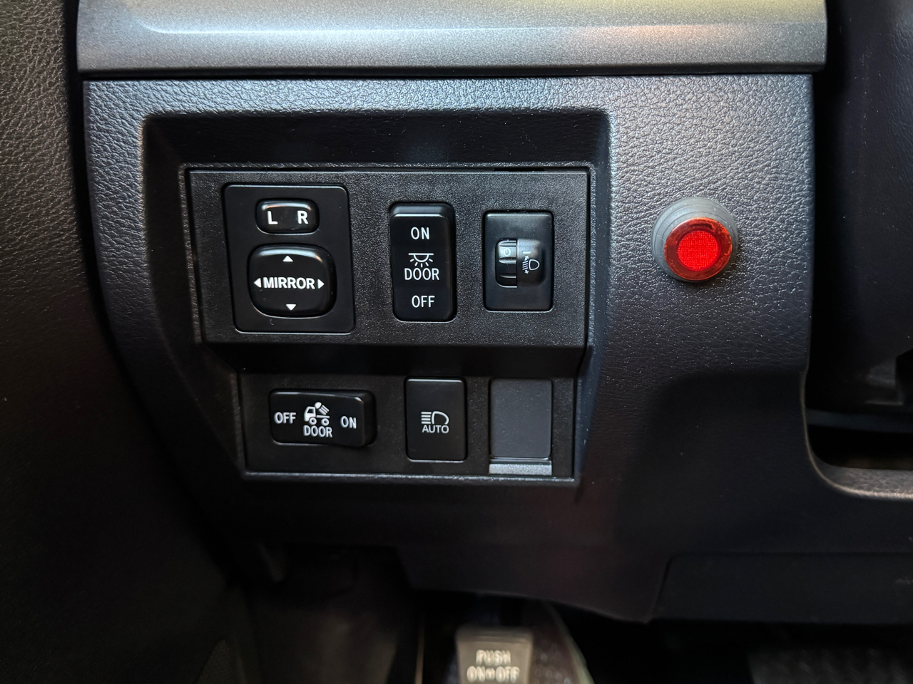 Toyota Tundra SR5 Double Cab 5.7L 4WD 2019