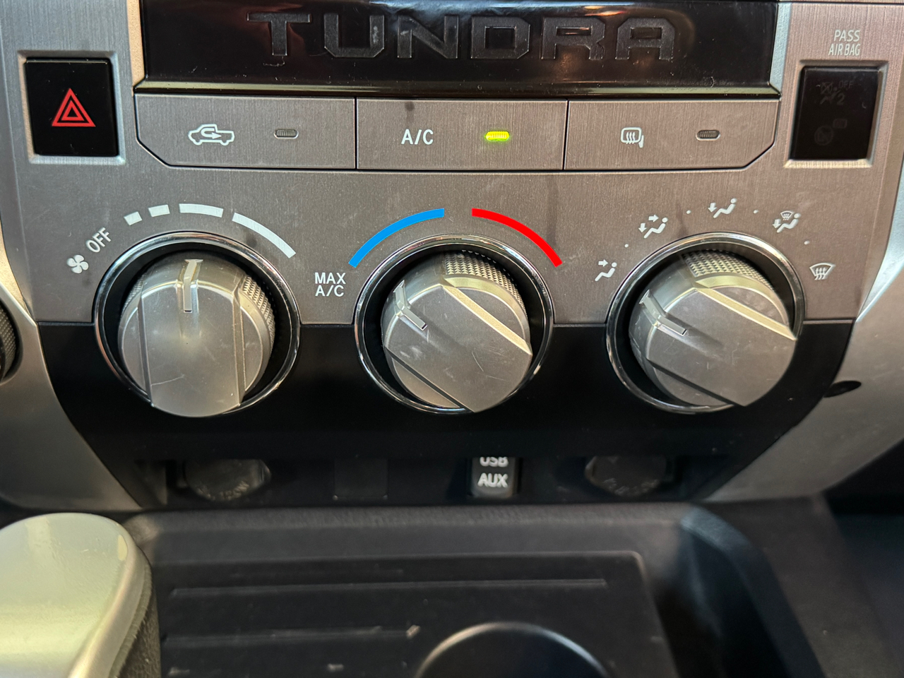 Toyota Tundra SR5 Double Cab 5.7L 4WD 2019