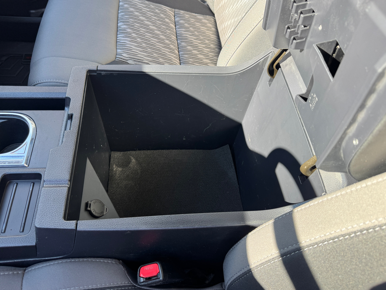 Toyota Tundra SR5 Double Cab 5.7L 4WD 2019