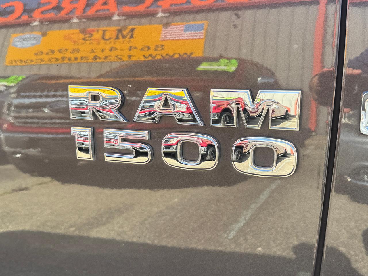 RAM 1500 Big Horn Crew Cab 4WD 2017