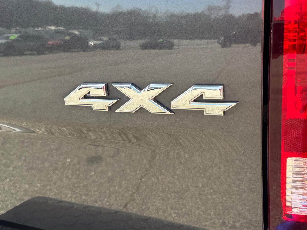 RAM 1500 Big Horn Crew Cab 4WD 2017