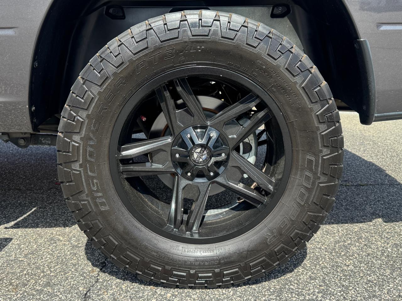 RAM 1500 Big Horn Crew Cab 4WD 2017