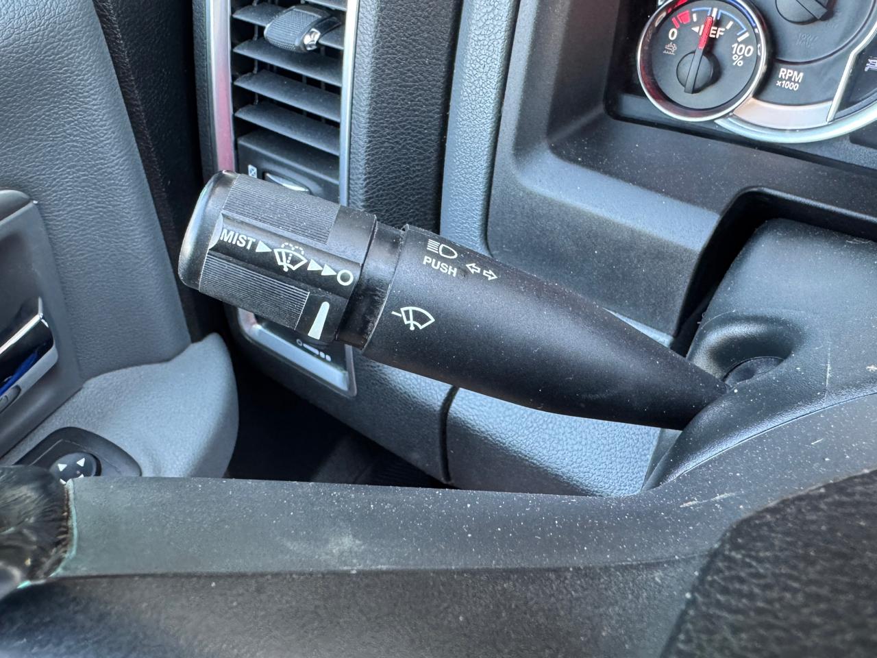 RAM 1500 Big Horn Crew Cab 4WD 2017